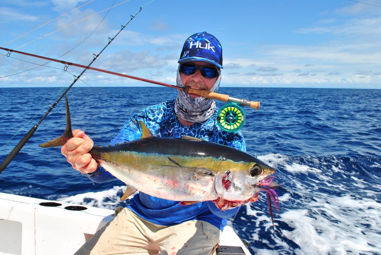 Fly fishing for yellowin tuna is also possible from Quepos