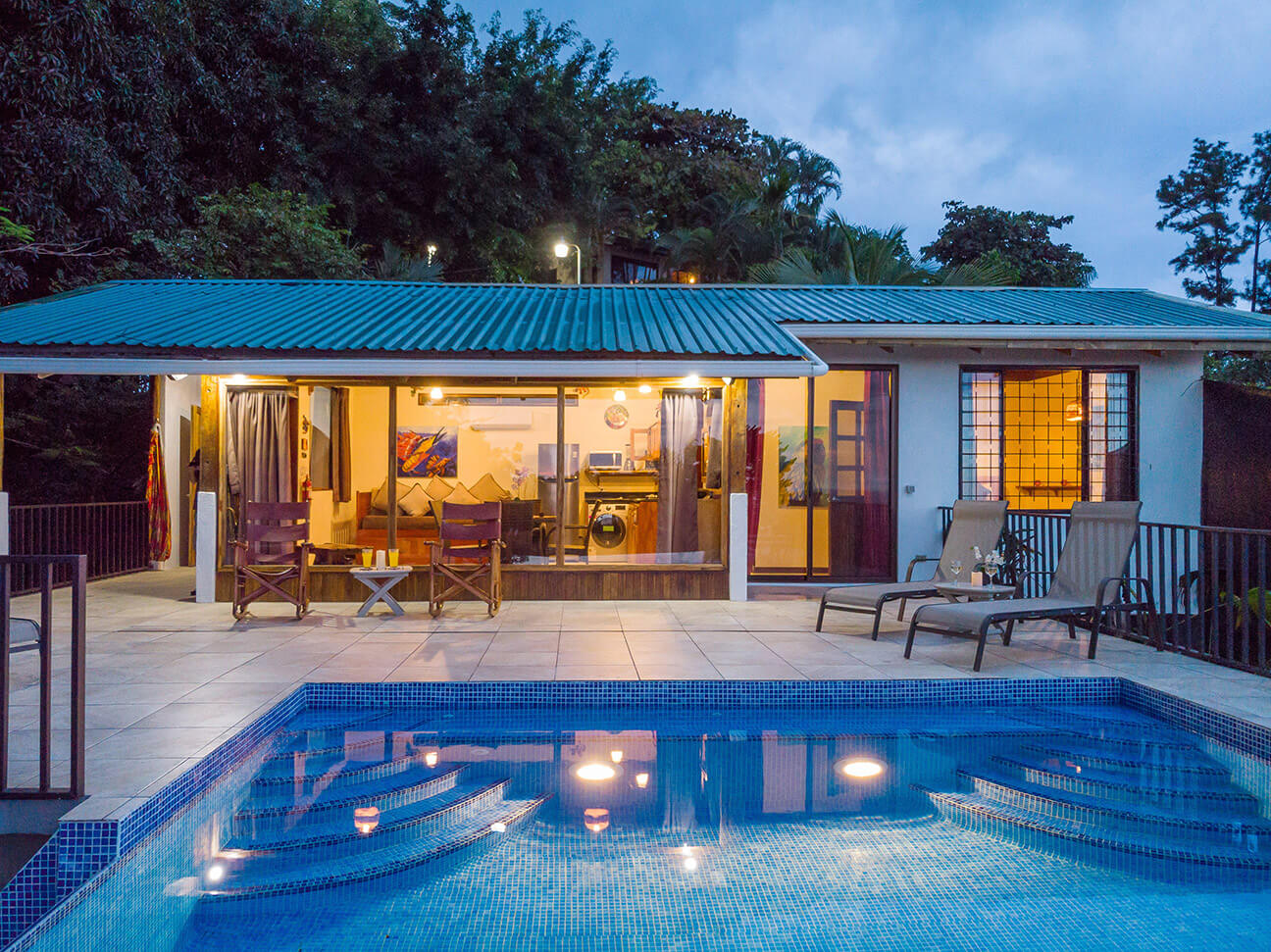 There are several quality AirBnB properties in the Manuel Antonio/Quepos area.